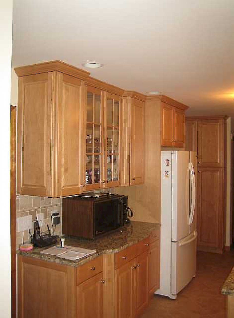 View of the opposite wall in the kitchen.