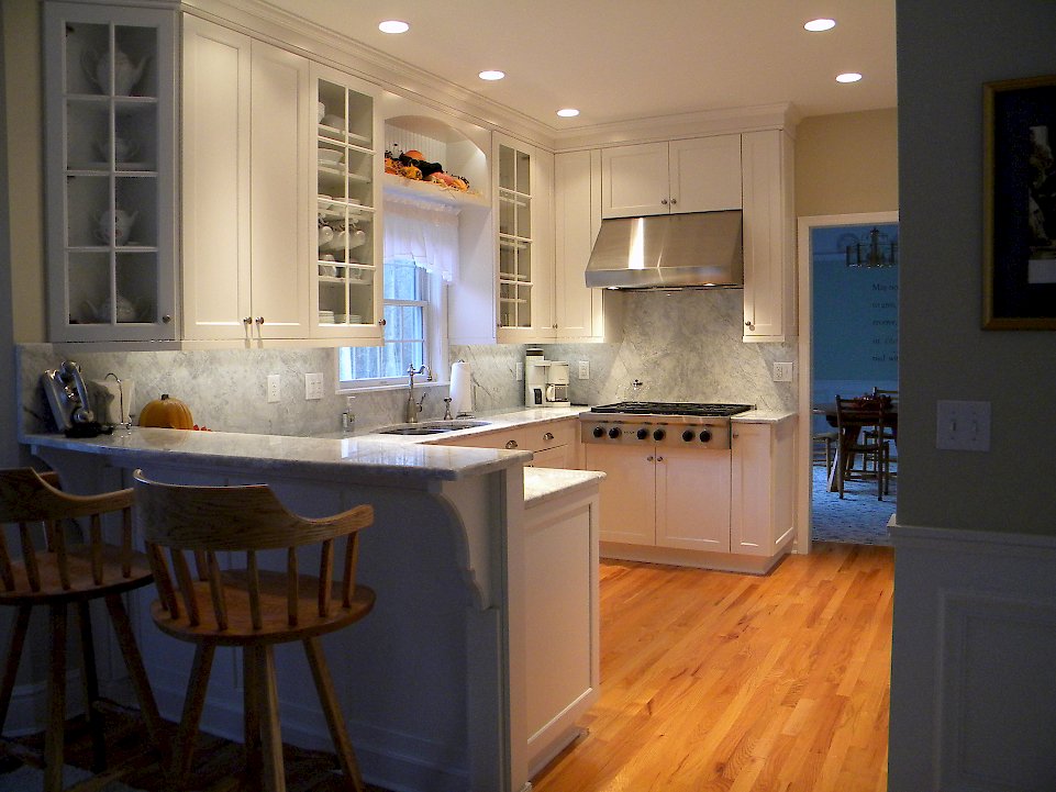 A Brookhaven I kitchen with a Nordic White finish.