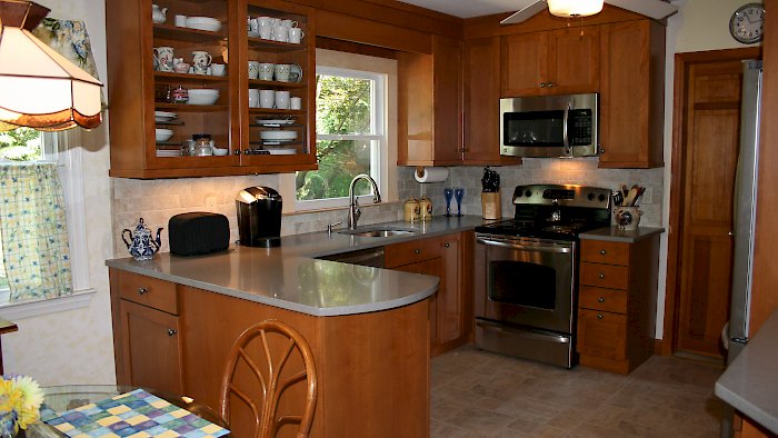 Kitchen with a nutmeg finish.